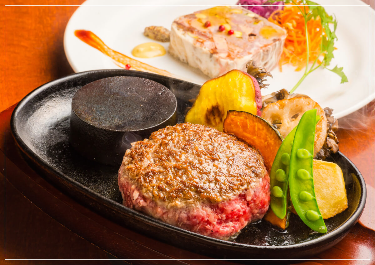 100% beef hamburg 1,800yen