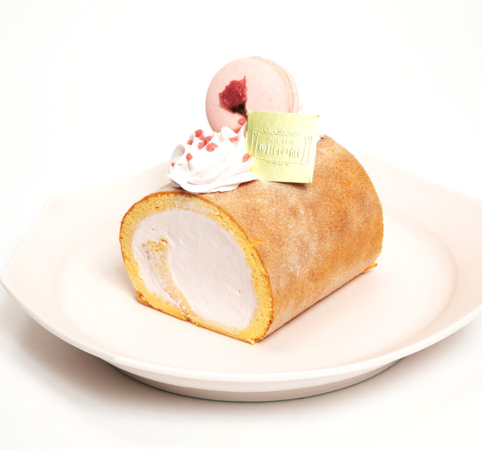 桜のロールケーキ